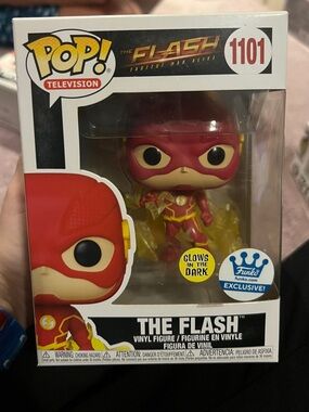 Funko The Flash Vinyl Figure in Red and Gold
